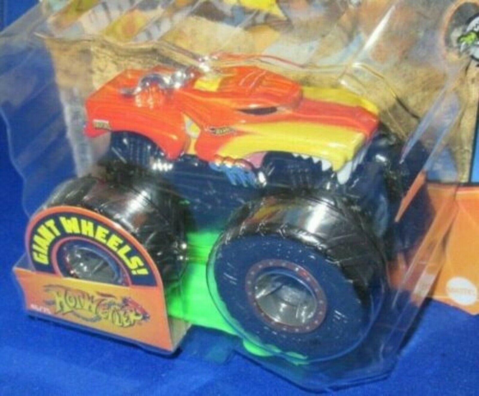 Hot Wheels Monster Hot wheiler Jam Truck with Crushable Car 1:64 Scale for ages 3+