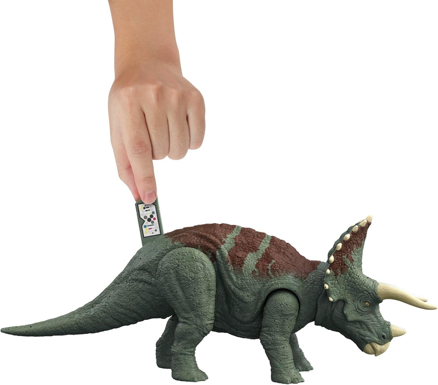 Jurassic World Roar Strikers Triceratops 1 Dinosaur Ages 4+ New Toy Sound and Attack Action