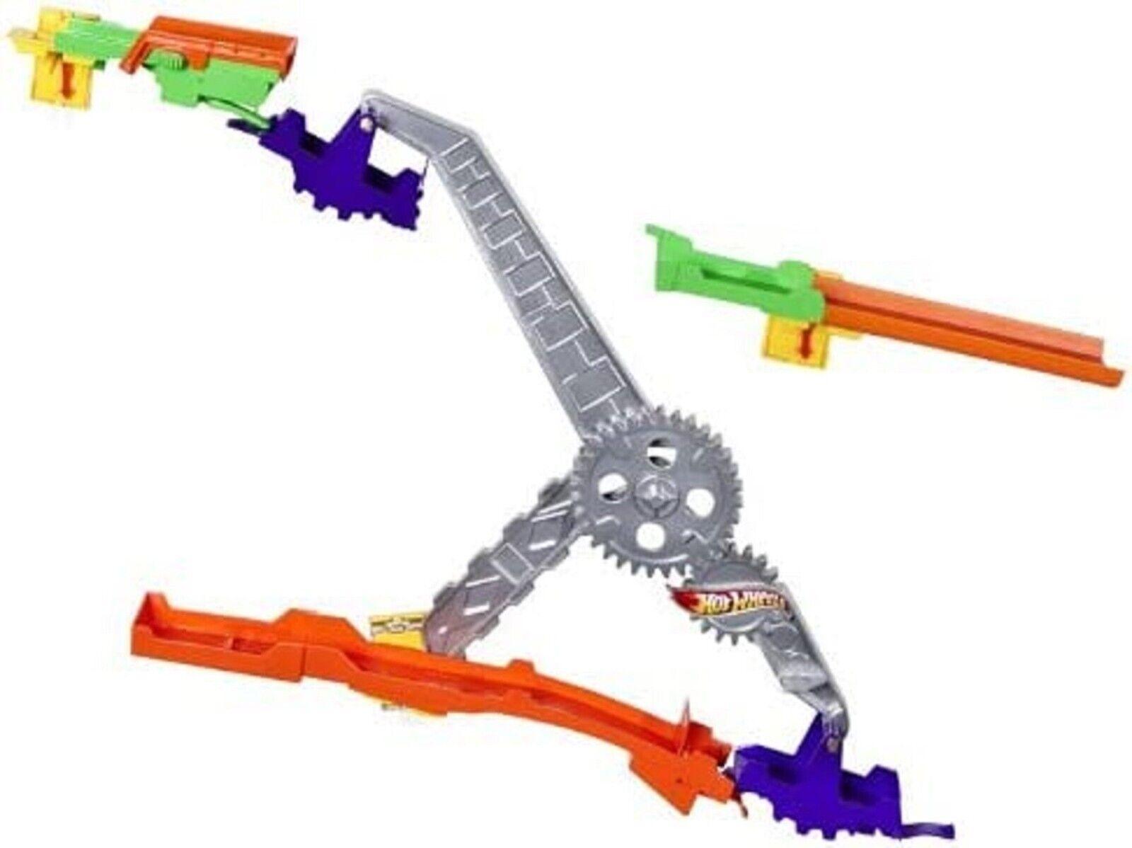 Hot Wheels Wall Tracks Seesaw Smash Track Set Ages 4+ New Toy Race Car Play Gift