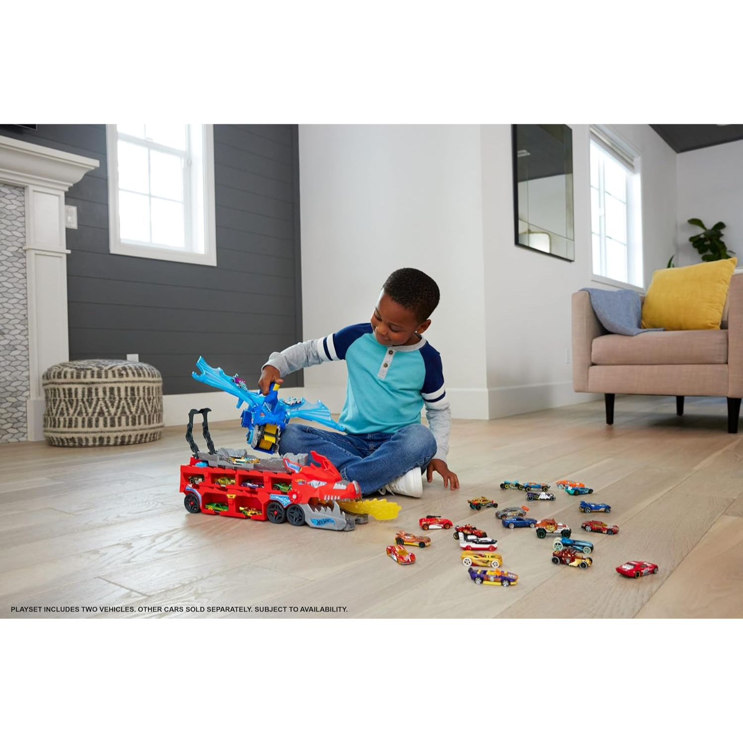 Hot Wheels City Toy Car Track Set, Ultimate Dual Dragon Transporter & 2 Die-Cast