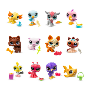 Littlest Pet Shop Traveling Adventure Playset 12 Pets 12 Accessories Cards 4+