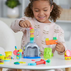 Play-Doh Swirlin Smoothies Blender Playset Kitchen New Toy