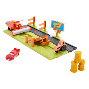 Disney Pixar Cars Playset Frank Escape & Stunt Race Lightning Mcqueen