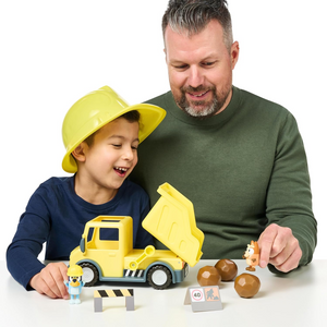 Bluey Dump Truck Toy Vehicle with Tilting Bed, Rocks, Hard-Hat Bluey Muddy 3+