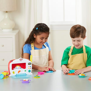 Play-Doh Kitchen Creations Magical Oven Set with 6 Tubs of Dough Ages 3+