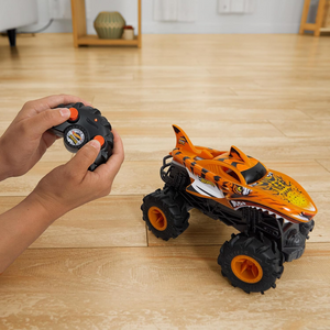 Hot Wheels Monster Trucks RC Tiger Shark 1:24 Remote Control Car Toy Age 4+