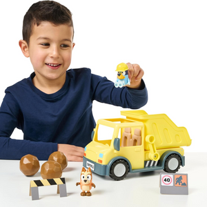 Bluey Dump Truck Toy Vehicle with Tilting Bed, Rocks, Hard-Hat Bluey Muddy 3+