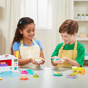 Play-Doh Kitchen Creations Magical Oven Set with 6 Tubs of Dough Ages 3+