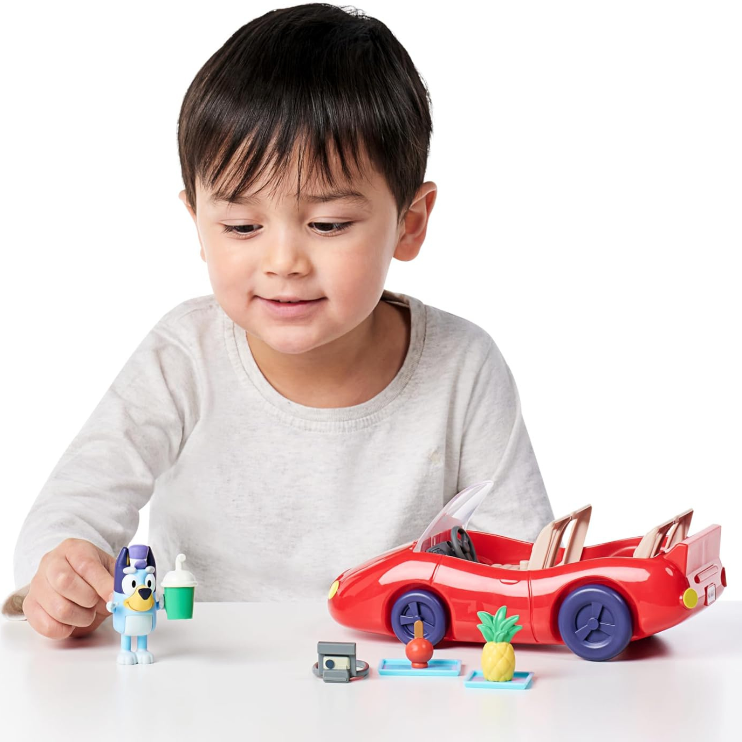 Bluey Escape Convertible Car Set with Figure 4 Accessories and Stickers