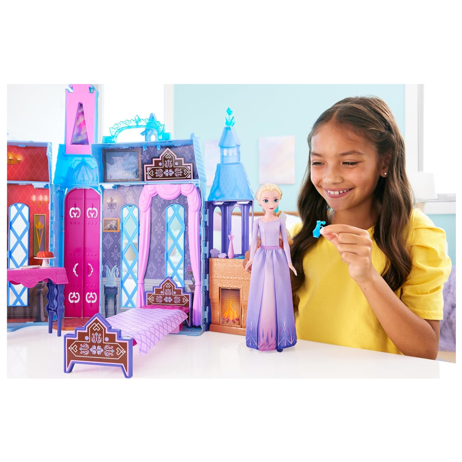 Frozen Arendelle Castle Doll House Elsa Doll 4 Play Areas 15 Accessories