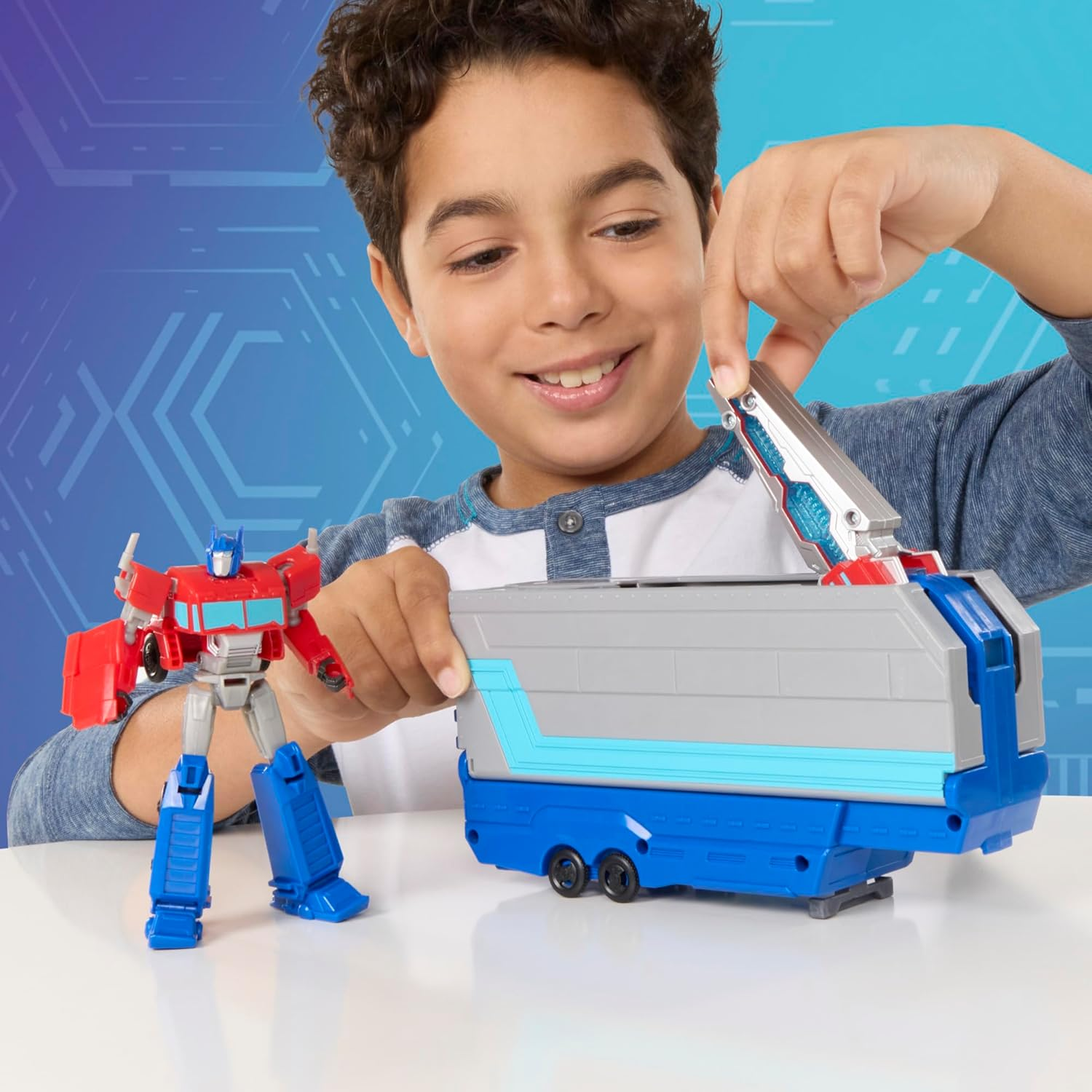 Transformers EarthSpark Optimus Prime Battle Trailer 2-in-1 Playset New Toy