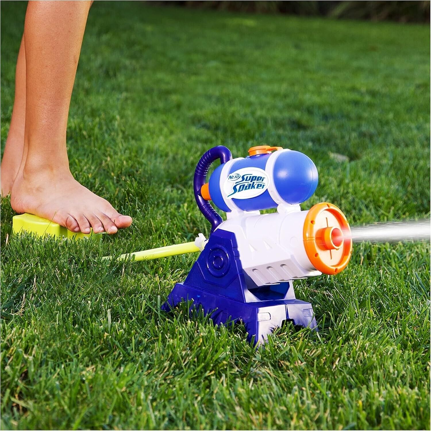 NERF Super Soaker Grab N Go Stomp Soaker Stomp On Pedal To Release Water Blast