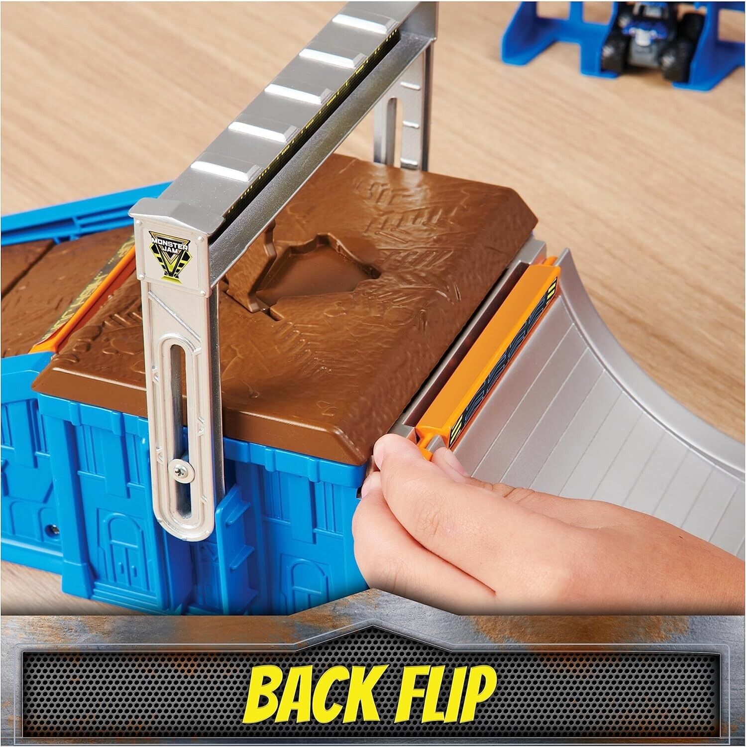 Monster Jam Mini Freestyle Flip Arena Playset and Storage with 2 Mini Trucks