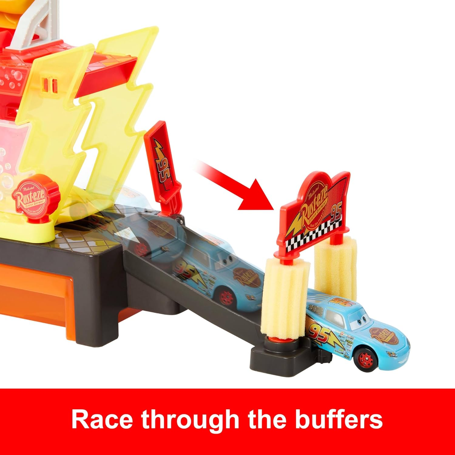 Pixar Cars Lightning McQueen Color Changers Car Wash Set Race Ready 3+