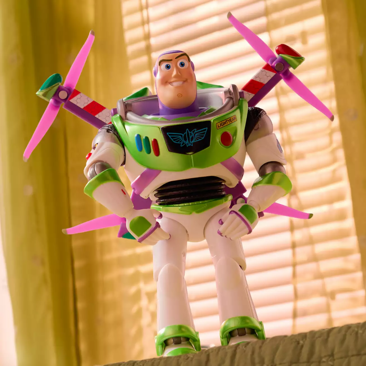 Toy Story 5 Buzz Lightyear Transforming Action Figure With Pop-up Jetpack Wings