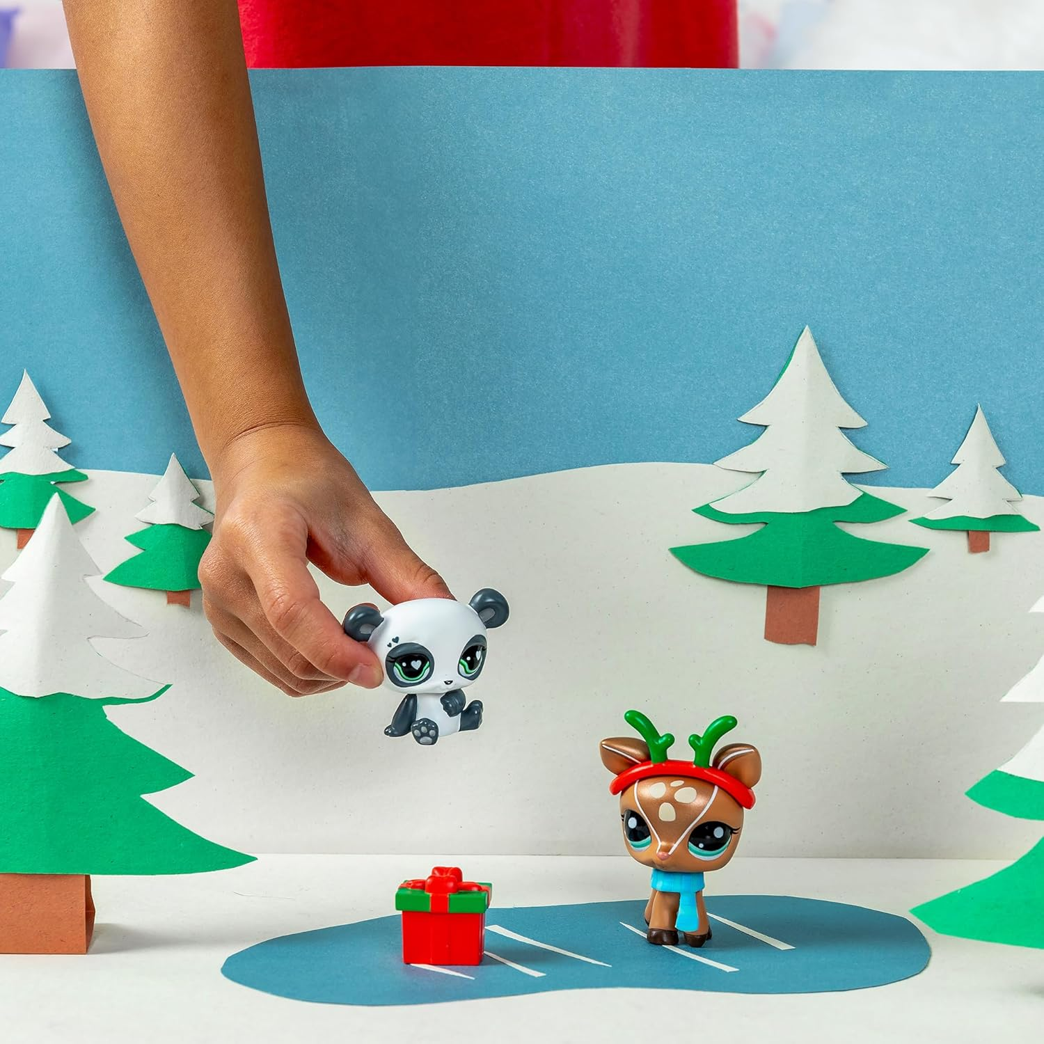 Littlest Pet Shop Winter Pals Holiday Set 2 Bobblin Pets Cute Festive Accessorie