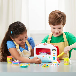 Play-Doh Kitchen Creations Magical Oven Set with 6 Tubs of Dough Ages 3+