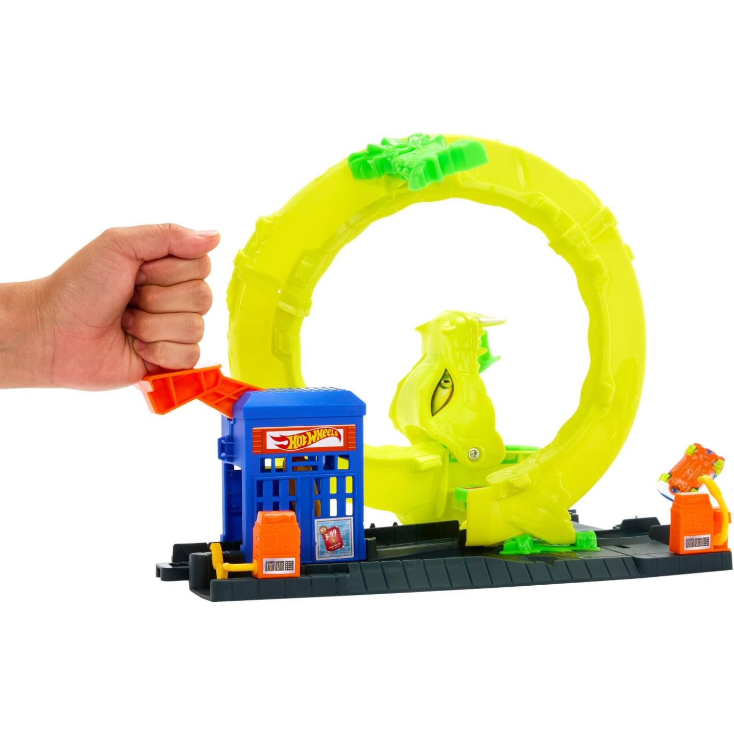 Hot Wheels City Snake Spiral Attack Gas Station New Toy