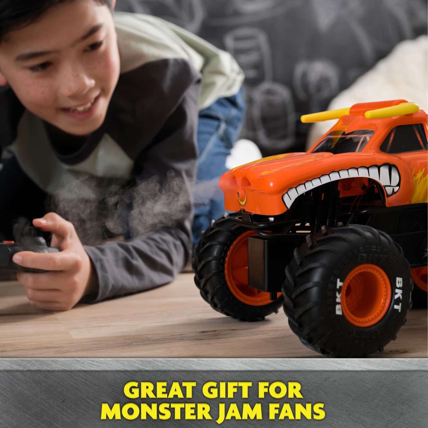 Monster Jam El Toro Loco RC Monster Truck Smoke Effects Functional Dual Joystick