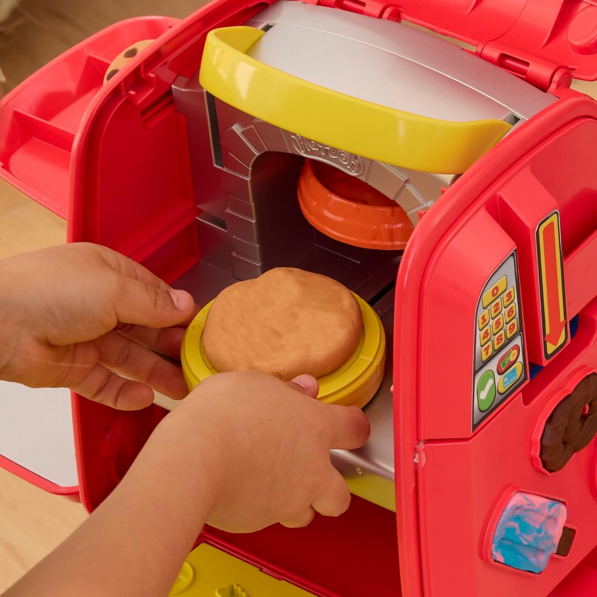 Play-Doh Pizza Delivery Scooter Playset Large Ride-On Play Food New Toy Car