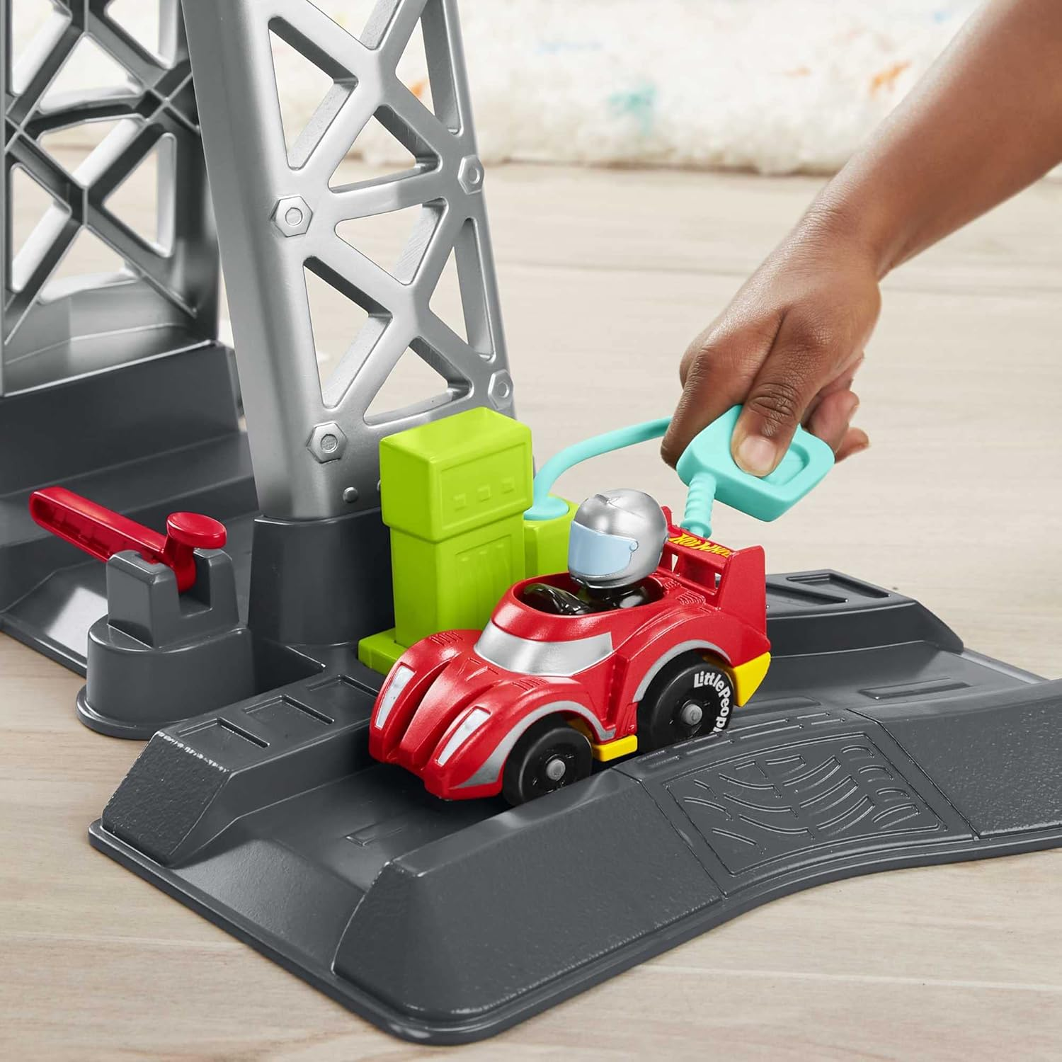 Fisher-Price Little People Hot Wheels Racing Loops Tower Playset Cars