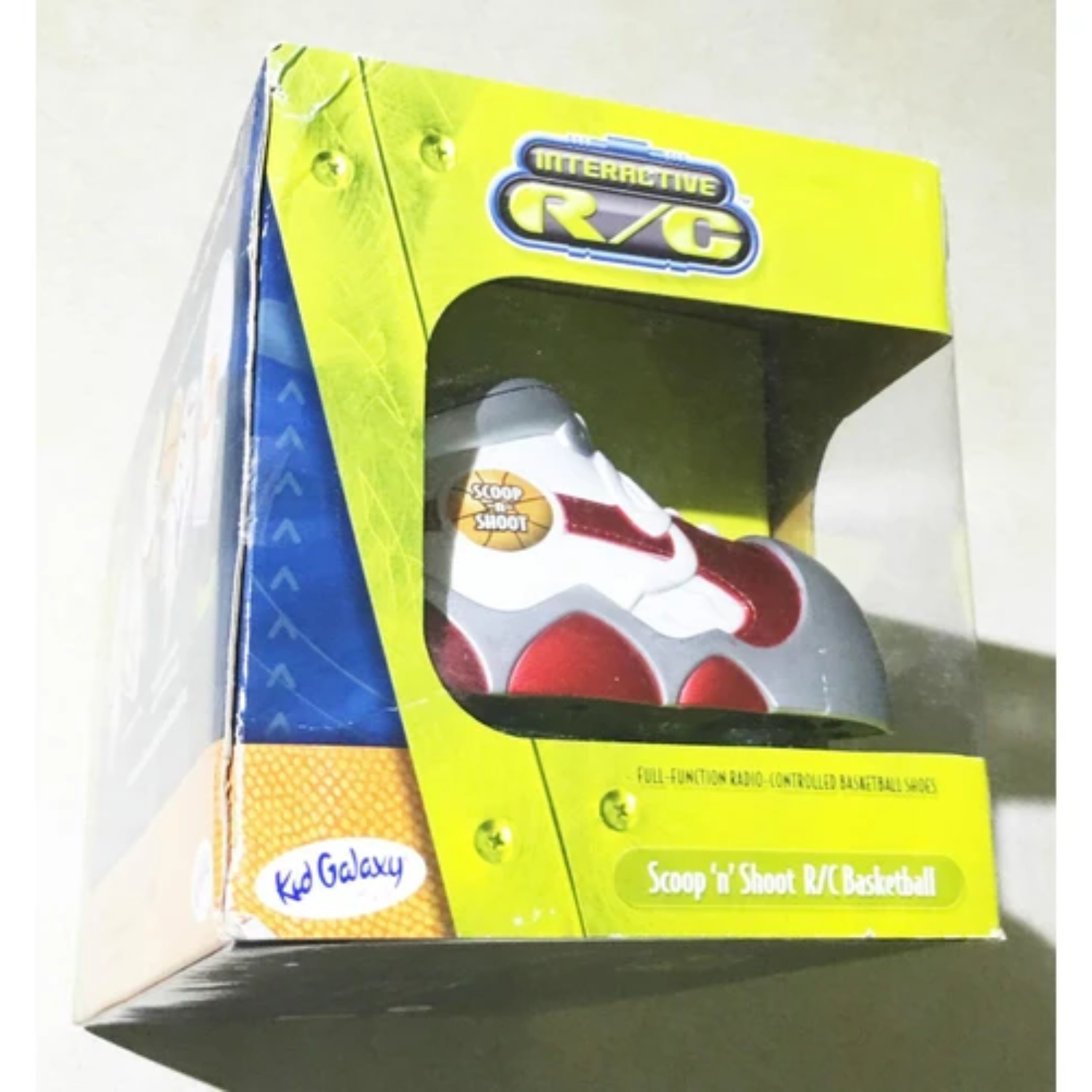 Kid Galaxy Radio Remote Control Scoop Shoot Basketball RC IR Ages 6+ Toy Boys