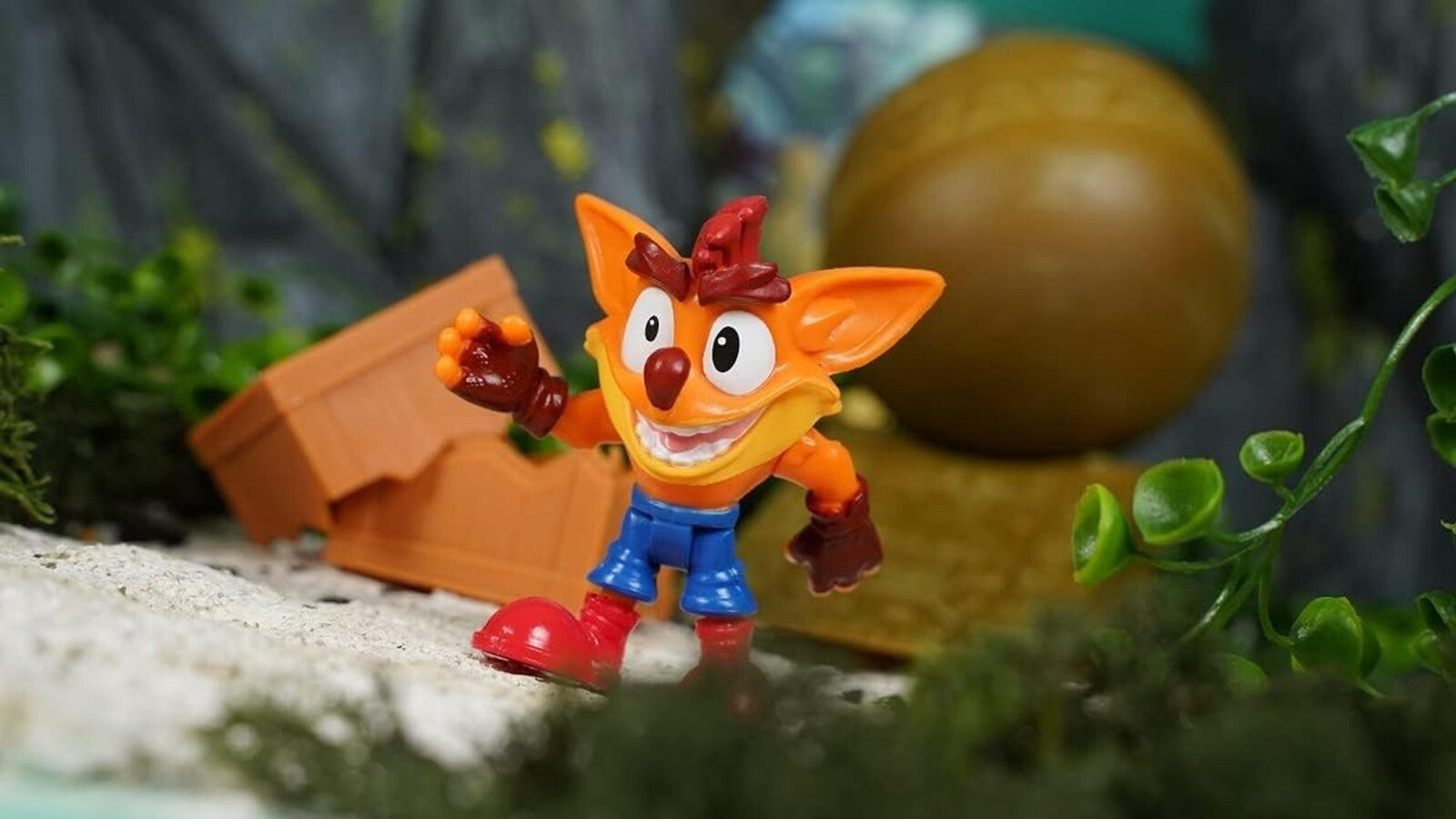 Crash Bandicoot Boulder Dash Diorama Action Figure 2.5-Inch Size New Toy