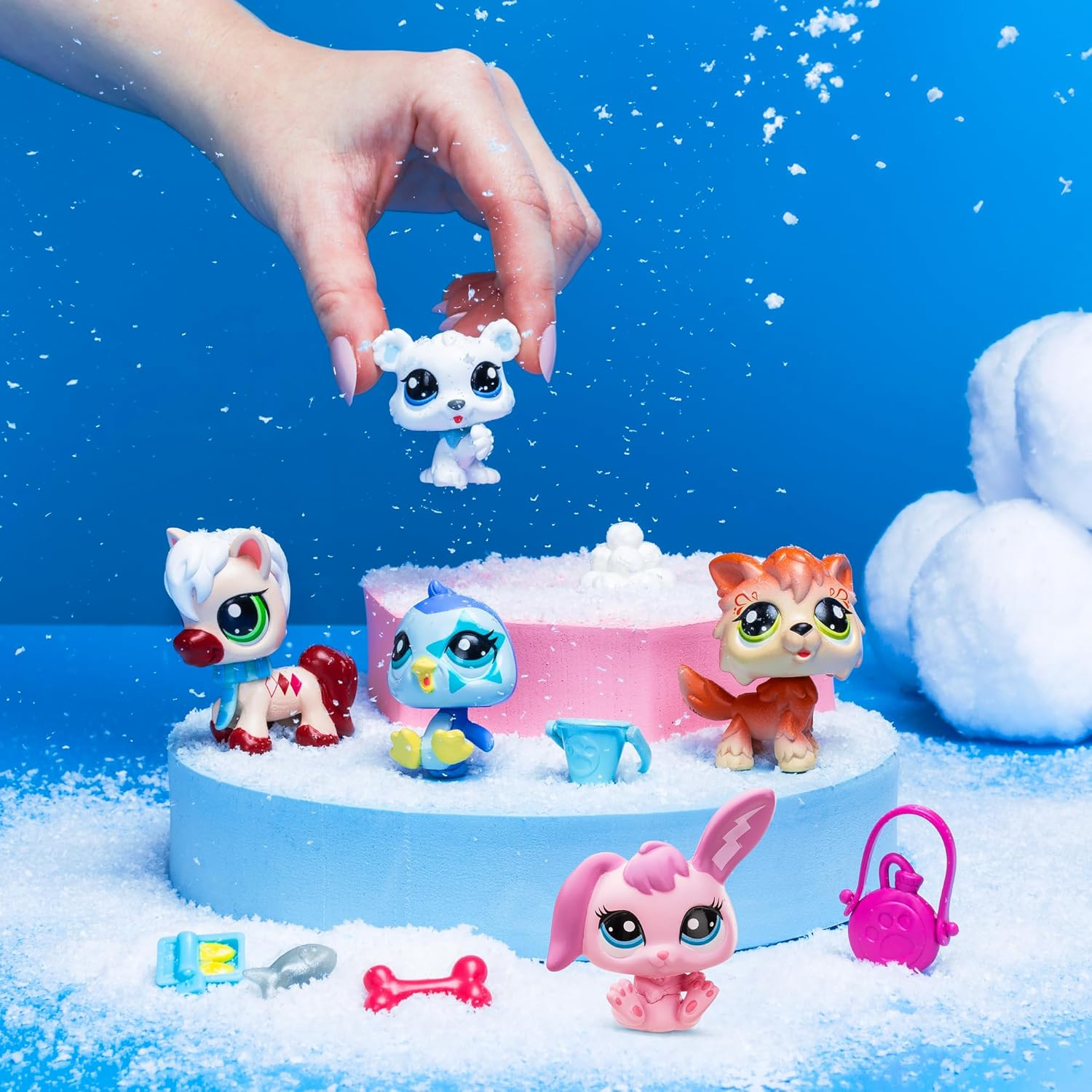 Littlest Pet Shop Winter Besties Collector 5 Pack Accessories Collector Card 4+