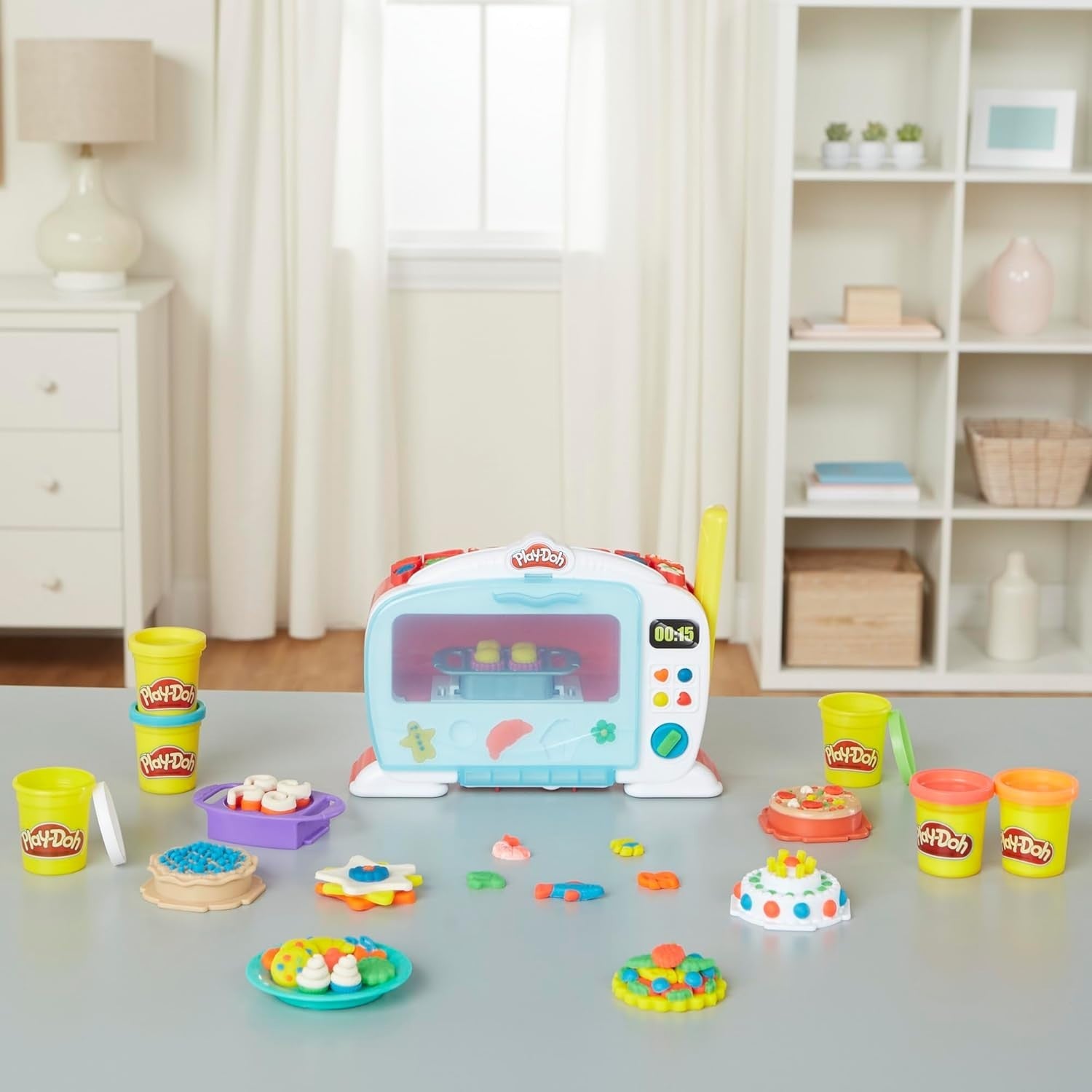 Play-Doh Kitchen Creations Magical Oven Set with 6 Tubs of Dough Ages 3+