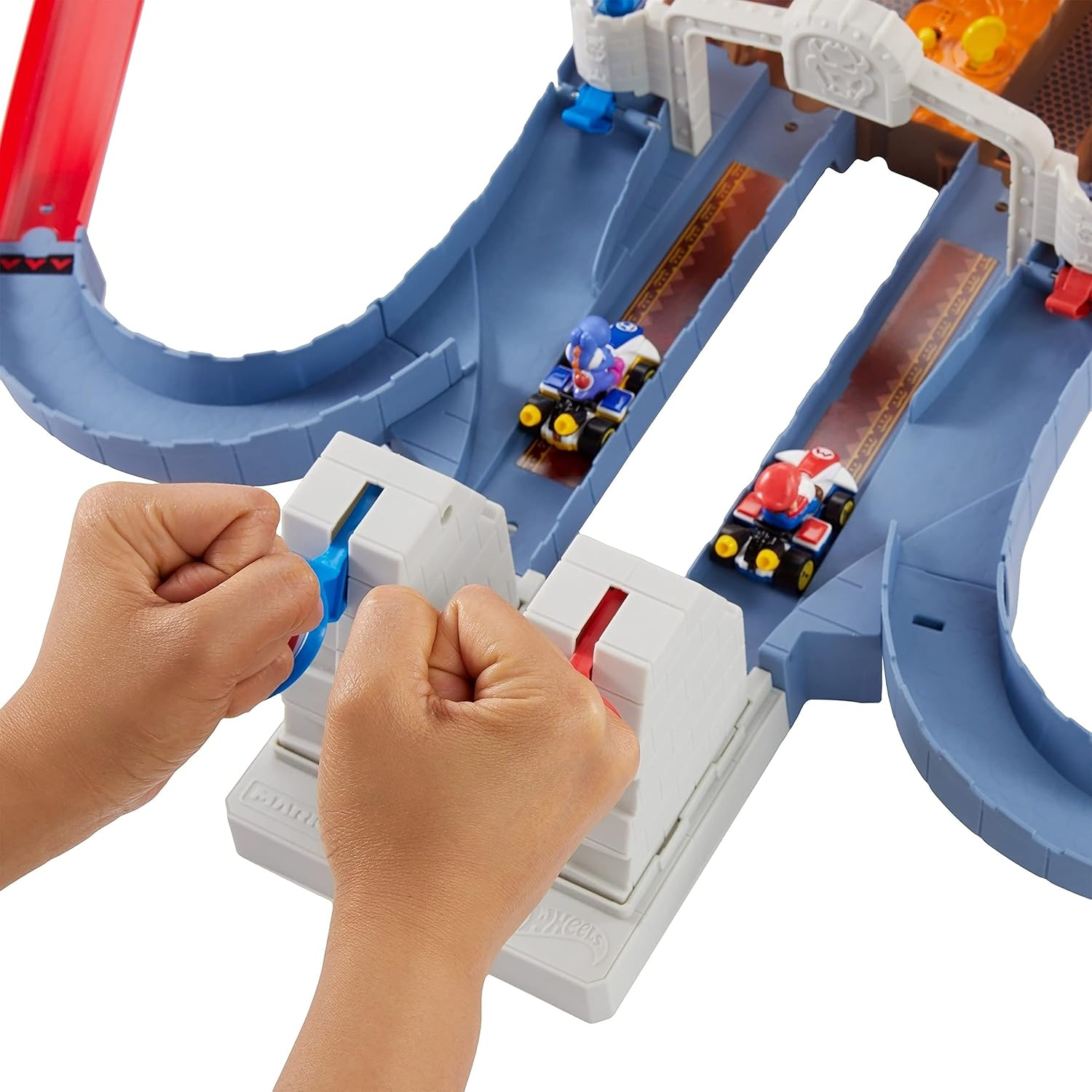 Hot Wheels Mario Kart Bowsers Castle Chaos Modular Track with Figure Racing Play