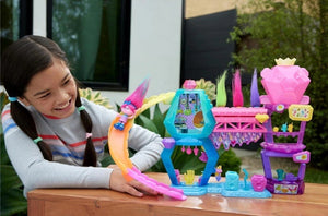 DreamWorks Trolls Band Together Toys Mount Rageous Playset Queen Poppy Doll Play