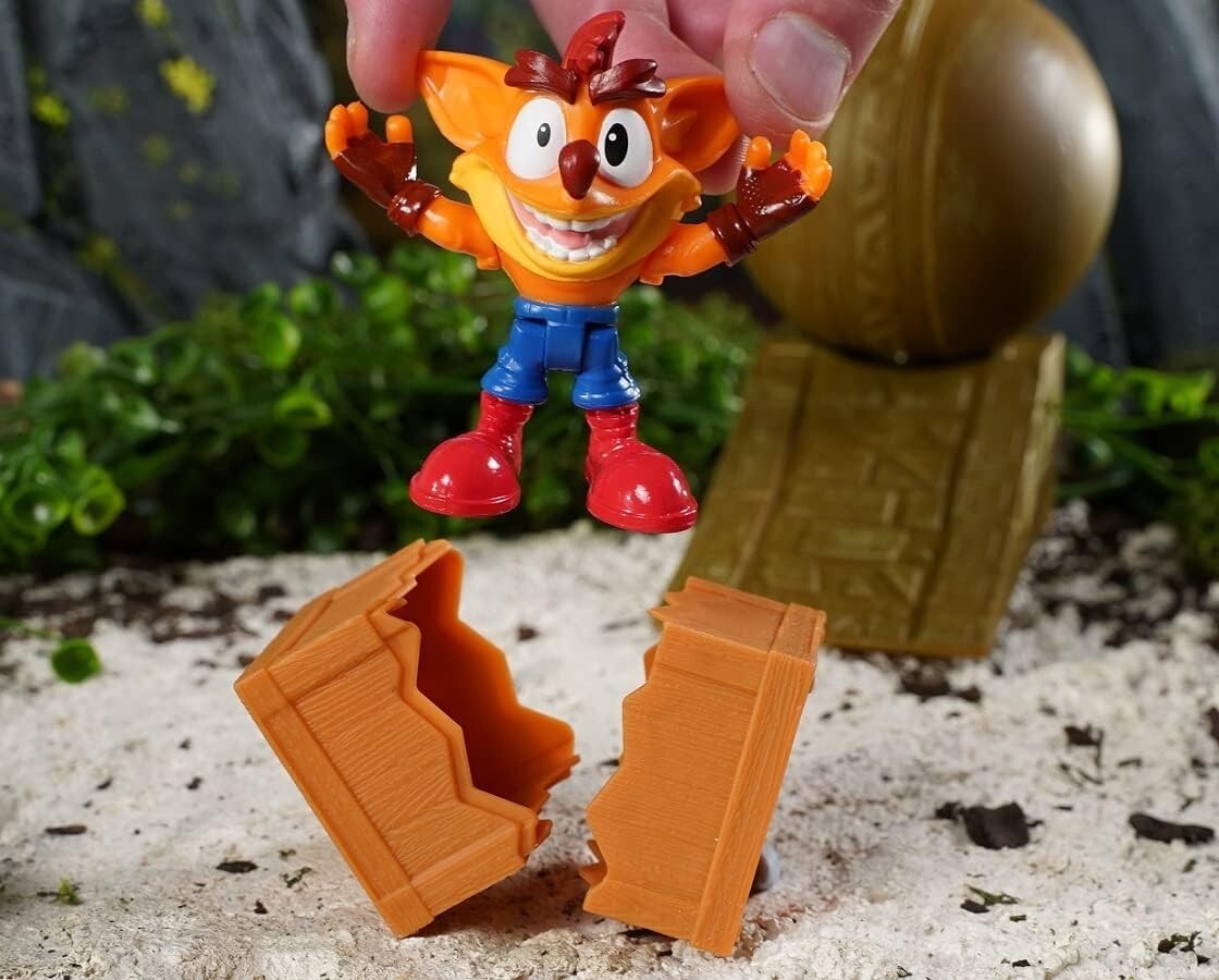 Crash Bandicoot Boulder Dash Diorama Action Figure 2.5-Inch Size New Toy