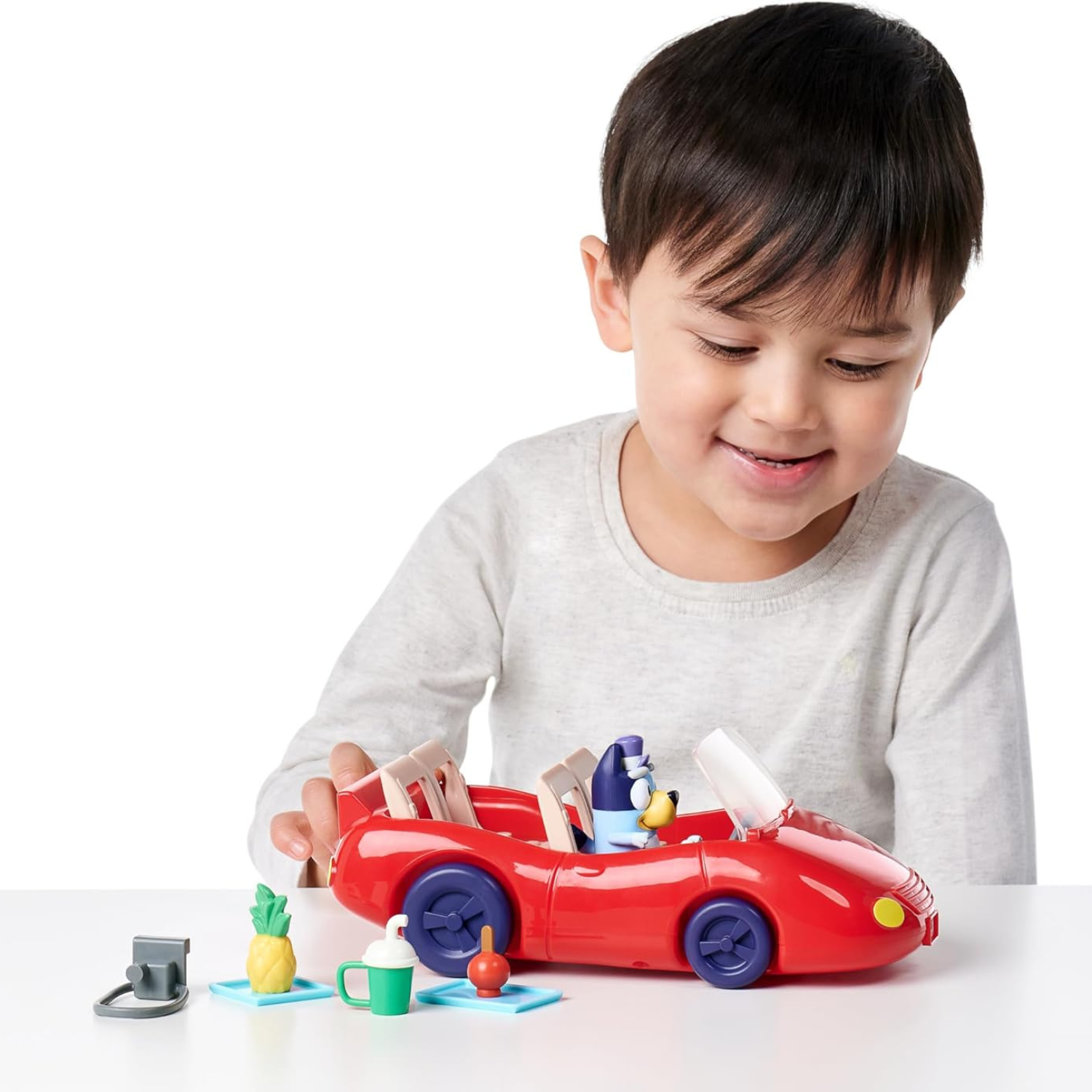Bluey Escape Convertible Car Set with Figure 4 Accessories and Stickers