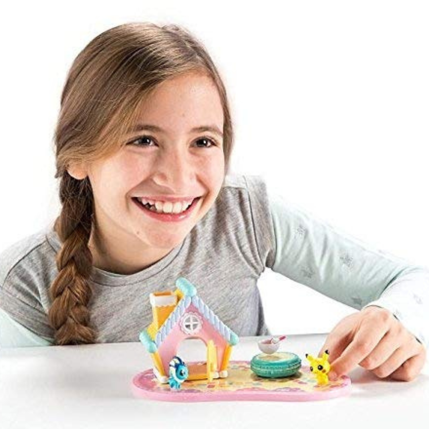 TOMY Pokemon Garden Adventures Playset Pikachu & Vaporeon Figures & House Set