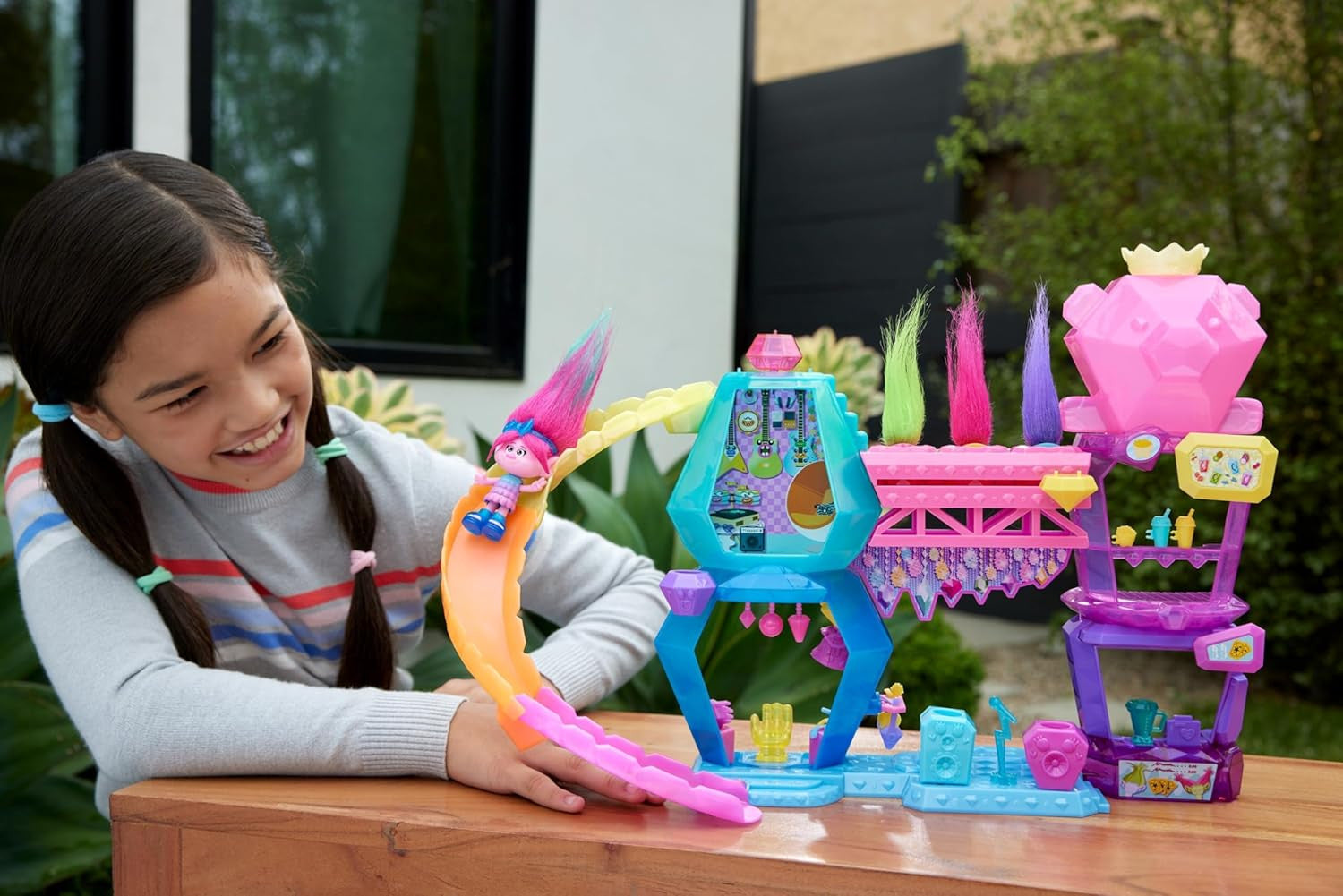 DreamWorks Trolls Band Together Toys Mount Rageous Playset Queen Poppy Doll Play